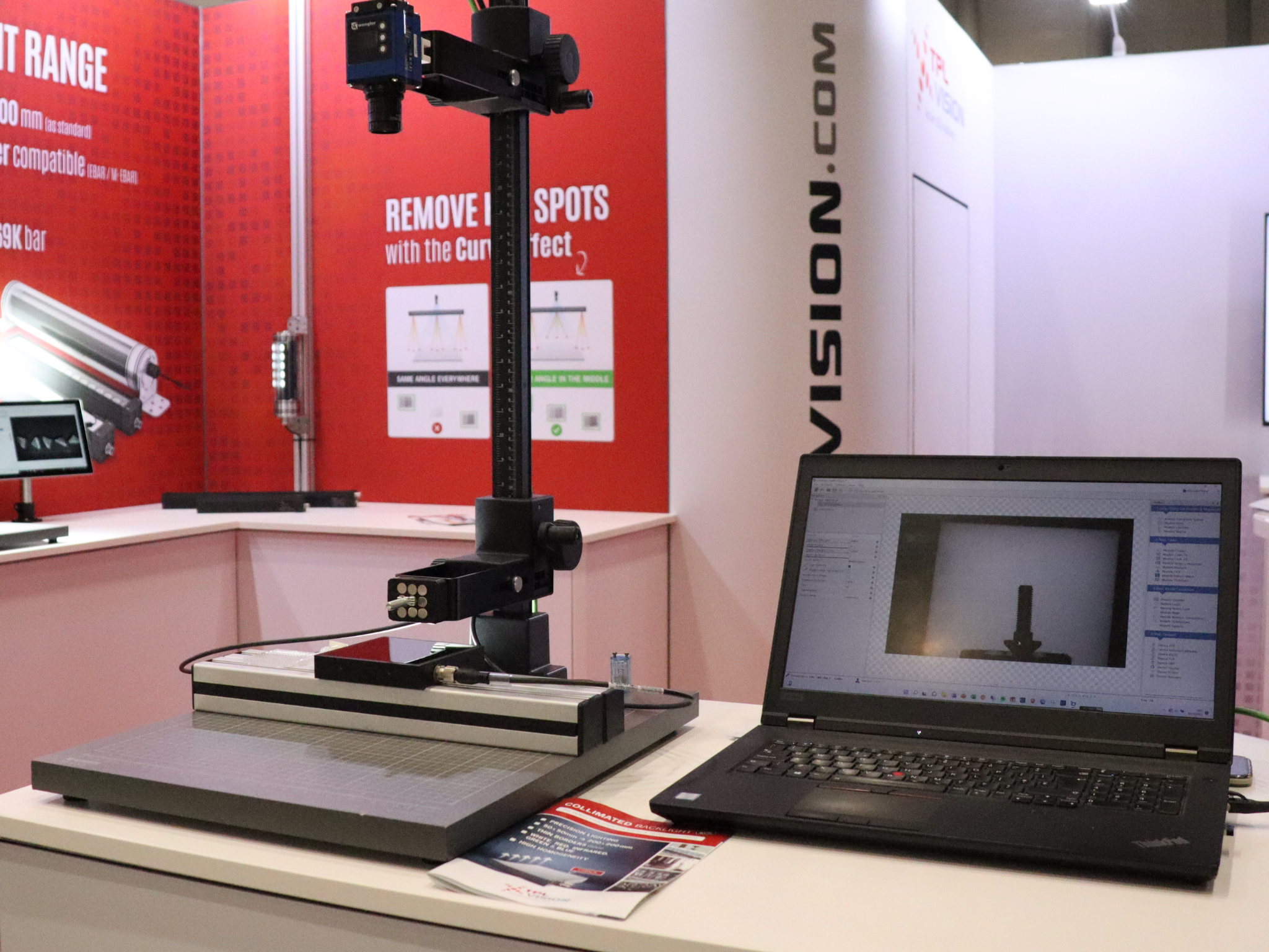 Trade show display - CSBACK collimated backlight